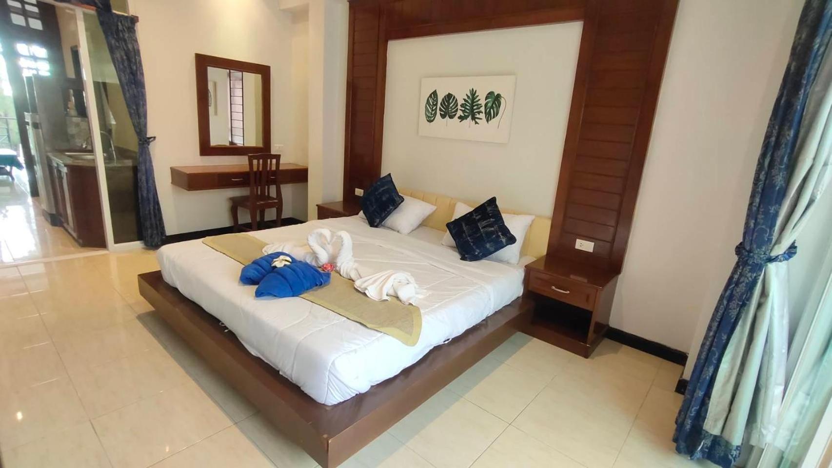 Phadee Apartment Karon Екстериор снимка